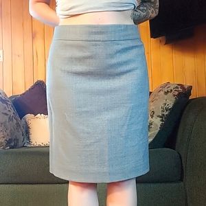 J.Crew gray pencil skirt, size 6 - Excellent used condition